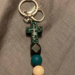 Camo pattern cross design silicone beaded keychain